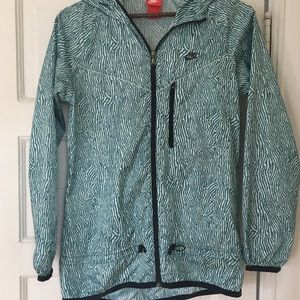 Nike Light Hooded Windbreaker